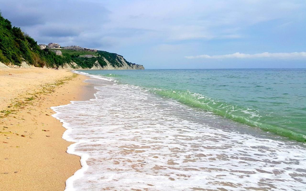 Silver Beach Delux Apartments Бяла Экстерьер фото